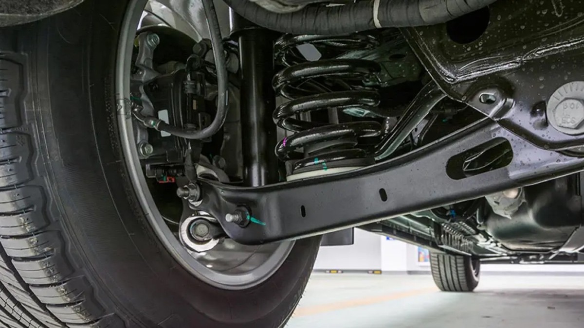 مقایسه عملکردی بین سیستم تعلیق پیچشی و فنر تخت