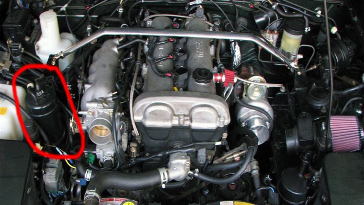 سیستم EVAP چیست و چرا بوی بنزین به داخل کابین می‌آید؟