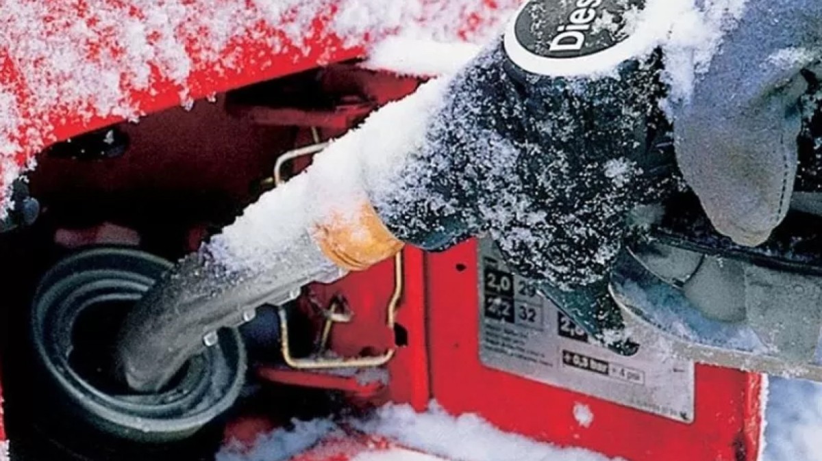 روش جلوگیری از یخ‌ زدگی پمپ بنزین یا سوخت خودرو