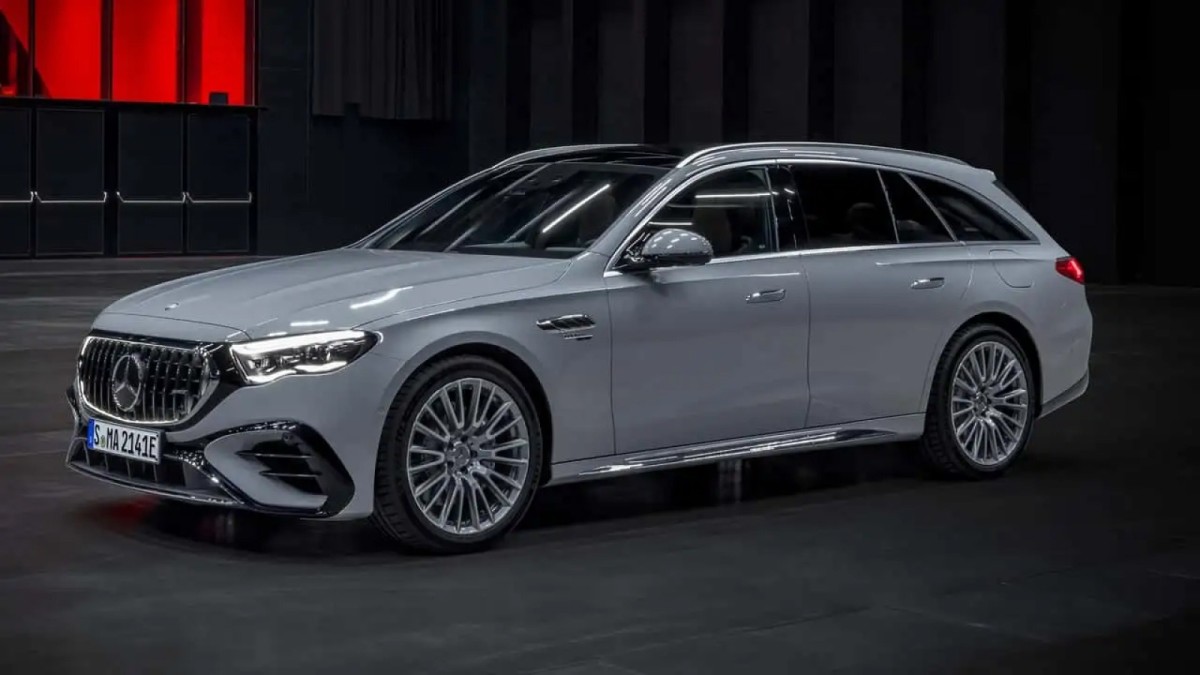 بررسی مرسدس بنز E53 استیشن ۲۰۲۶؛ هیبریدی قدرتمند با فناوری پیشرفته AMG