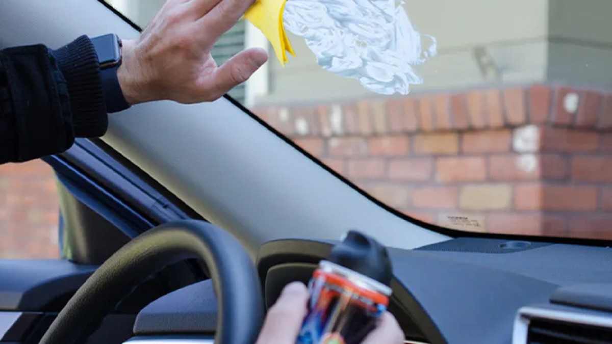 بهترین اسپری و روش ضدبخار شیشه خودرو