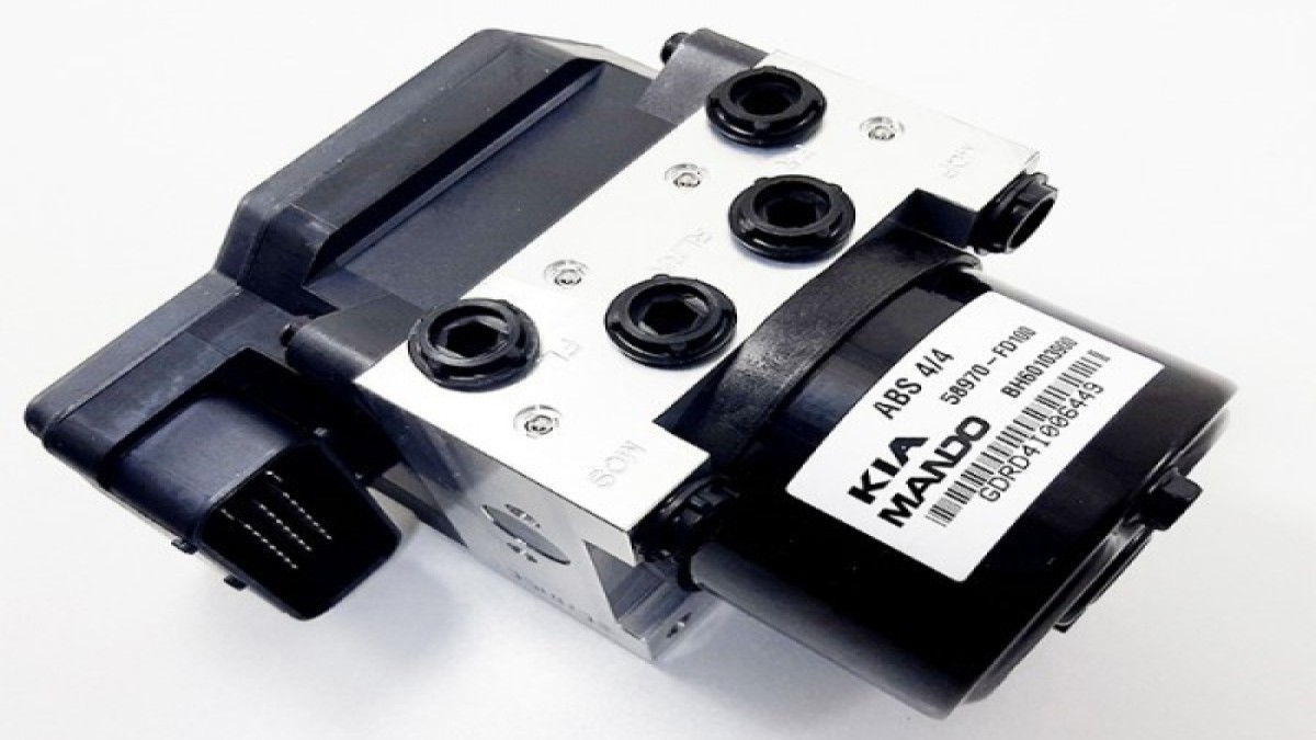 مدولاتور ABS چیست و چگونه فشار ترمز را کنترل می‌ کند؟