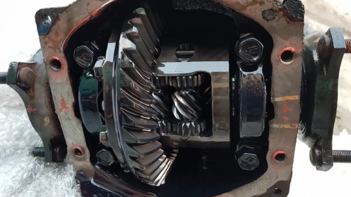 آشنایی با مکانیزم دیفرانسیل تورسن در سیستم‌های چهارچرخ محرک