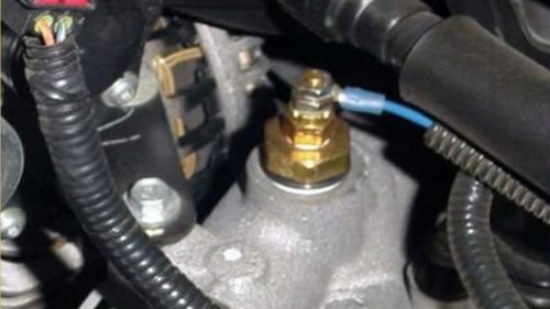 سنسور دمای مایع خنک‌ کننده چیست و چگونه کار می‌ کند؟