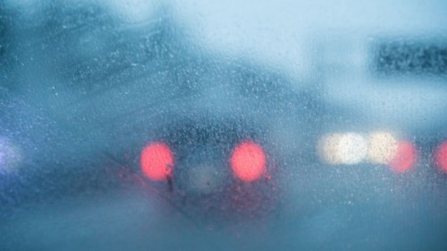 بهترین روش برای جلوگیری از مه‌ گرفتگی شیشه در زمستان