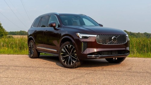 ولوو XC90 T8 2025.5: SUV لوکس هیبریدی با طراحی شیک و فضای خانوادگی