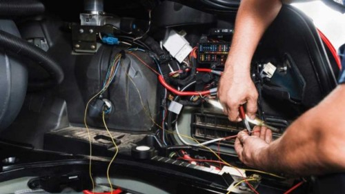 تأثیر قطعات یدکی بیکیفیت بر سیستمهای الکترونیکی خودروهای خارجی