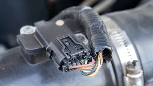 سنسور MAF چیست و چگونه جریان هوای ورودی را اندازه‌گیری می‌ کند؟