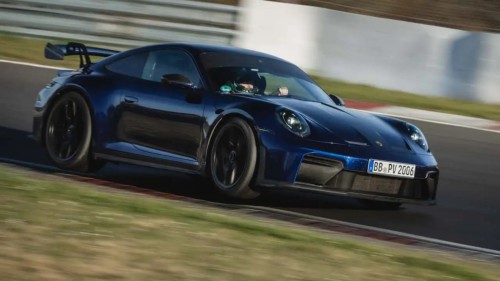 پورشه GT3 مدل 2025 سریعترین خودروی دنده دستی جهان شد