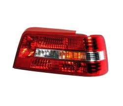 چراغ خطر عقب پژو 405 SLX  تولیدی شرکت مدرن صنعت