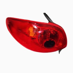 چراغ خطر عقب هاچ بک 206